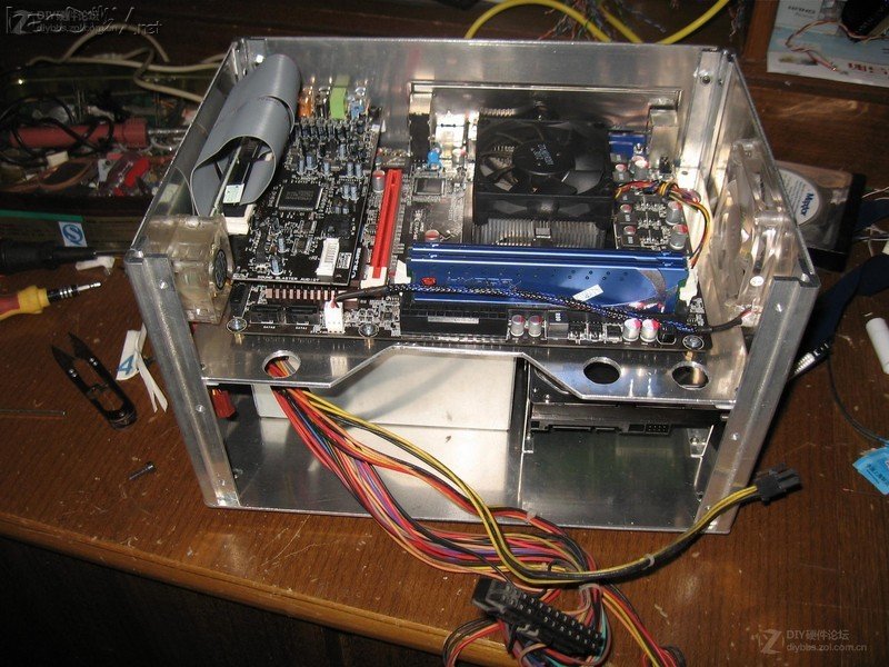 点击查看大图 全铝 全手工制作 标准电源硬盘 HTPC机箱
