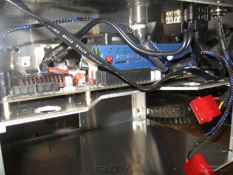 点击查看大图 全铝 全手工制作 标准电源硬盘 HTPC机箱