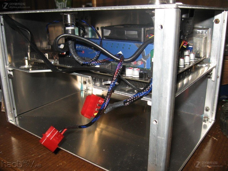 点击查看大图 全铝 全手工制作 标准电源硬盘 HTPC机箱