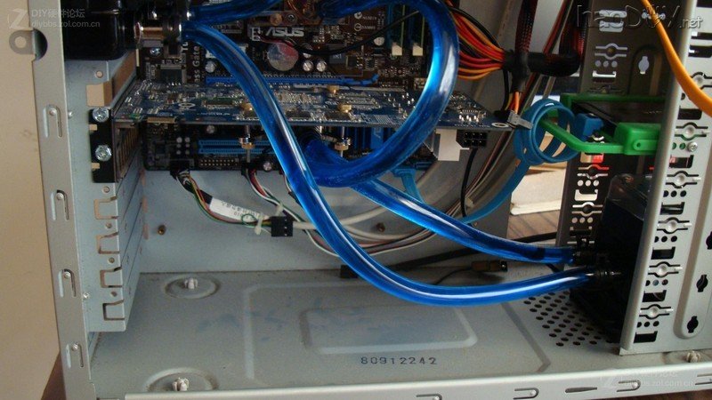 点击查看大图 屌丝也要玩显卡电脑水冷散热器