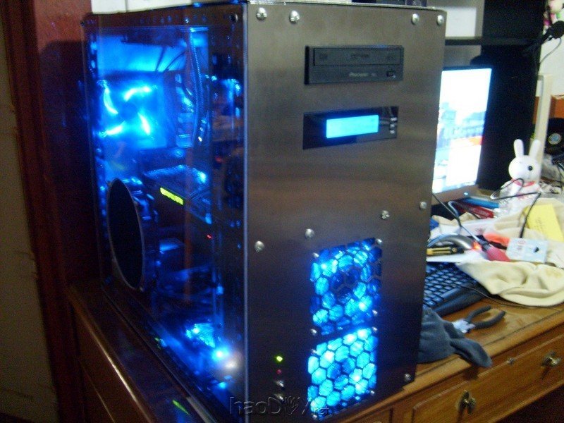 手工自制钢骨架亚克力侧透不锈钢电脑机箱