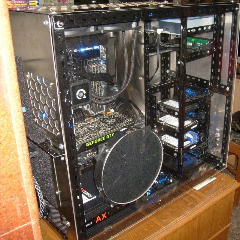 手工自制钢骨架亚克力侧透不锈钢电脑机箱