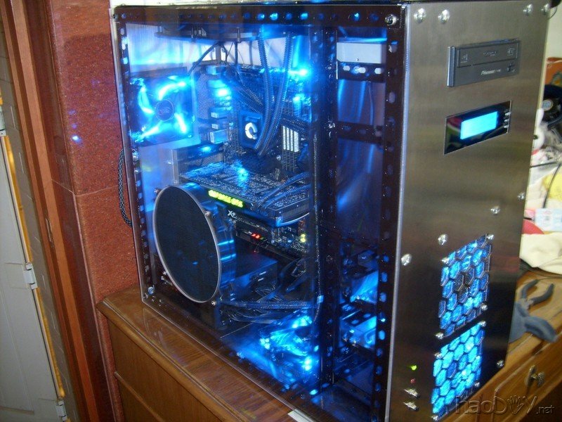 手工自制钢骨架亚克力侧透不锈钢电脑机箱