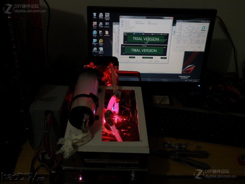 点击查看大图 经过两个月的折腾 终于整出来个能拿出手的改造电脑机箱