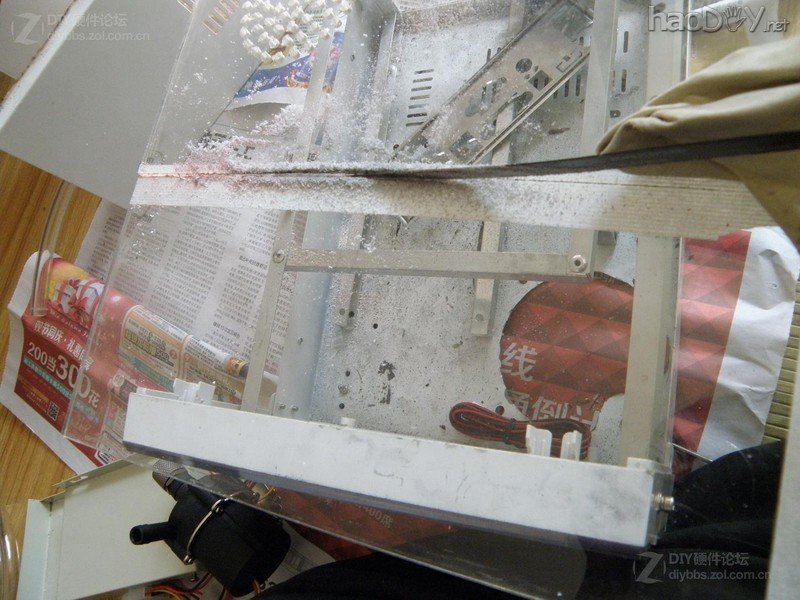 点击查看大图 经过两个月的折腾 终于整出来个能拿出手的改造电脑机箱