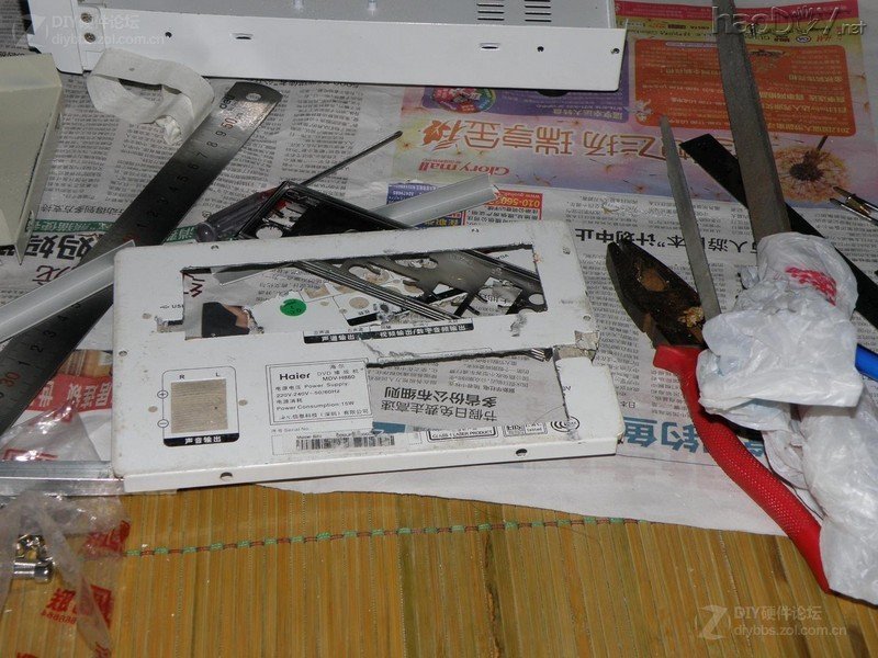 点击查看大图 经过两个月的折腾 终于整出来个能拿出手的改造电脑机箱