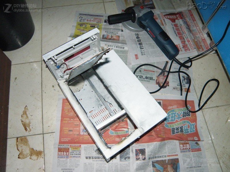 点击查看大图 经过两个月的折腾 终于整出来个能拿出手的改造电脑机箱