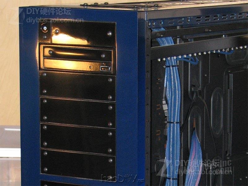 点击查看大图 蓝色复仇者,Bluebeards Revenge电脑机箱改造