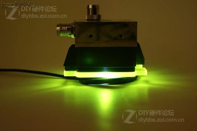 点击查看大图 荷兰的CM-HAF-XL电脑机箱改装改造