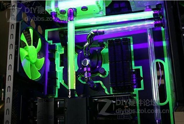 点击查看大图 荷兰的CM-HAF-XL电脑机箱改装改造