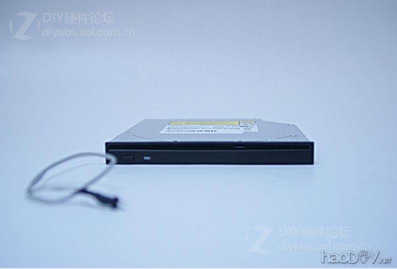 点击查看大图 荷兰的CM-HAF-XL电脑机箱改装改造