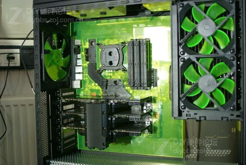 点击查看大图 荷兰的CM-HAF-XL电脑机箱改装改造