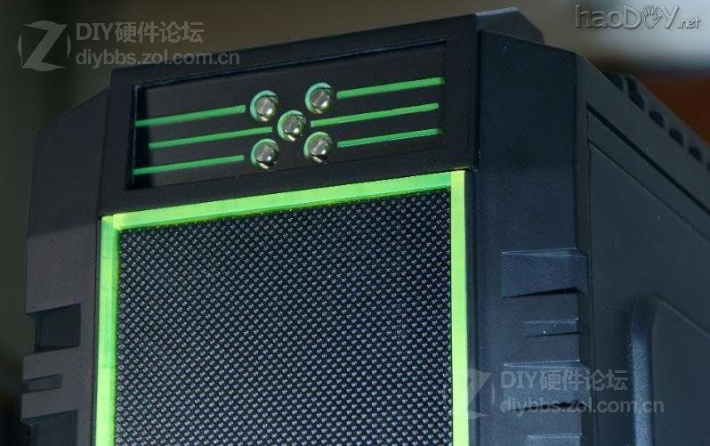 点击查看大图 荷兰的CM-HAF-XL电脑机箱改装改造