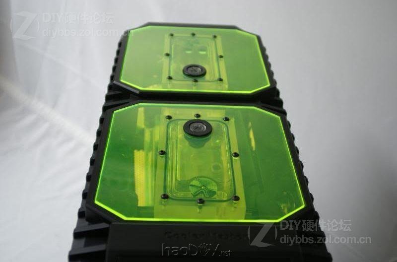 点击查看大图 荷兰的CM-HAF-XL电脑机箱改装改造