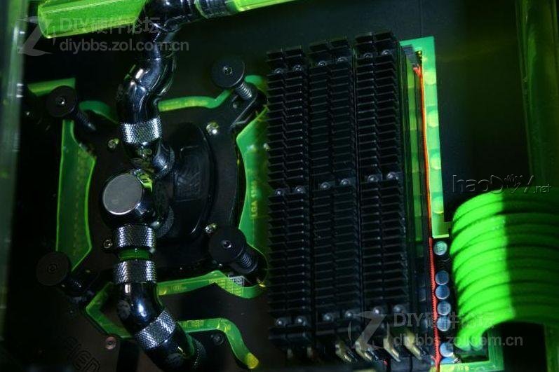 点击查看大图 荷兰的CM-HAF-XL电脑机箱改装改造