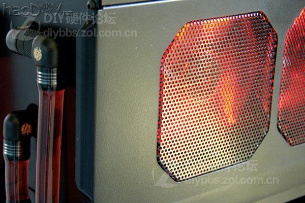 点击查看大图 红色堆垛机,强大的ATCs 840 STACKER电脑机箱MOD改造