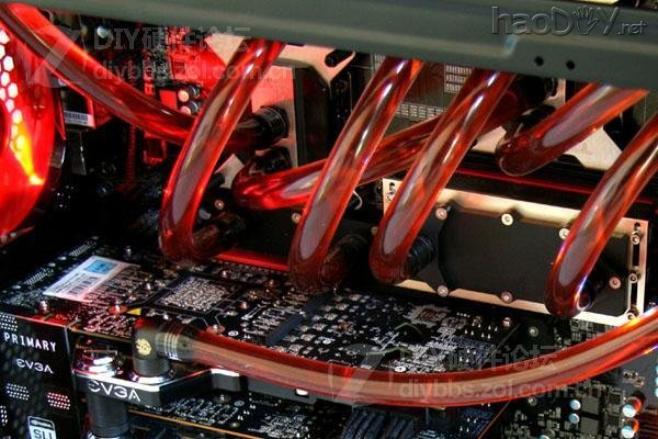 点击查看大图 红色堆垛机,强大的ATCs 840 STACKER电脑机箱MOD改造