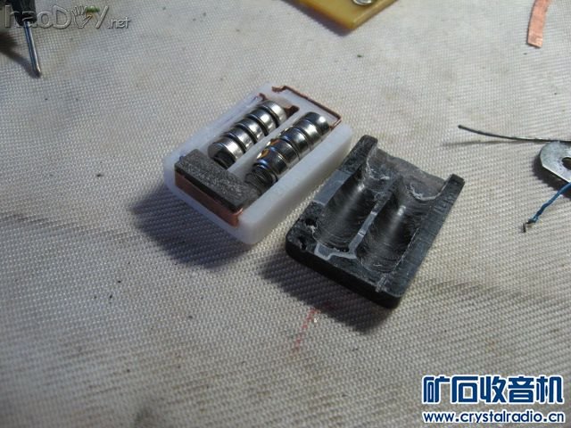 照片 054.jpg 还是用麻雀做的电池盒