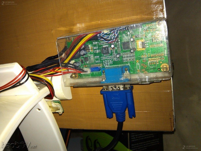 点击查看大图 笔记本显示器屏改显示器超薄无边框