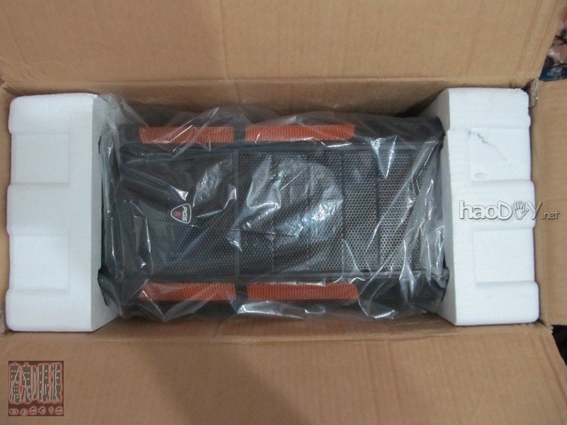 顶住压力,成功打造魔蝎电脑机箱