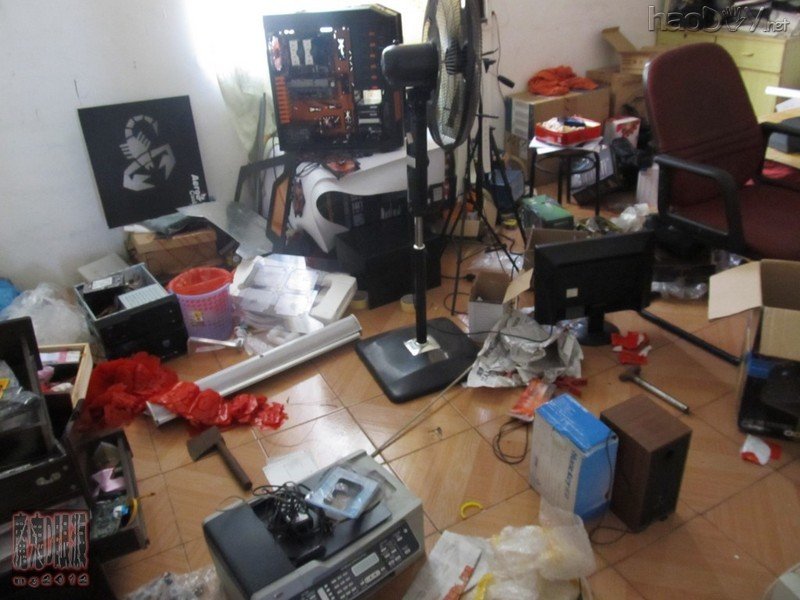 无语了,老妈说再折腾就把我工具丢出去,顶住压力,成功打造魔蝎机箱!图片38