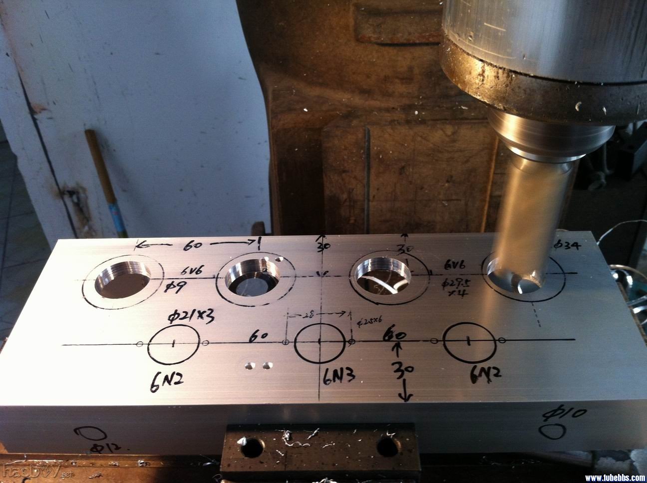 新生报到之6n2+6n3+6v6(6p6p)电子管胆机推挽桌放