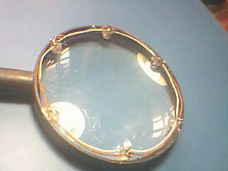 3 把6个发光管等距离用胶固定在四周 自制带灯高倍带led灯放大镜