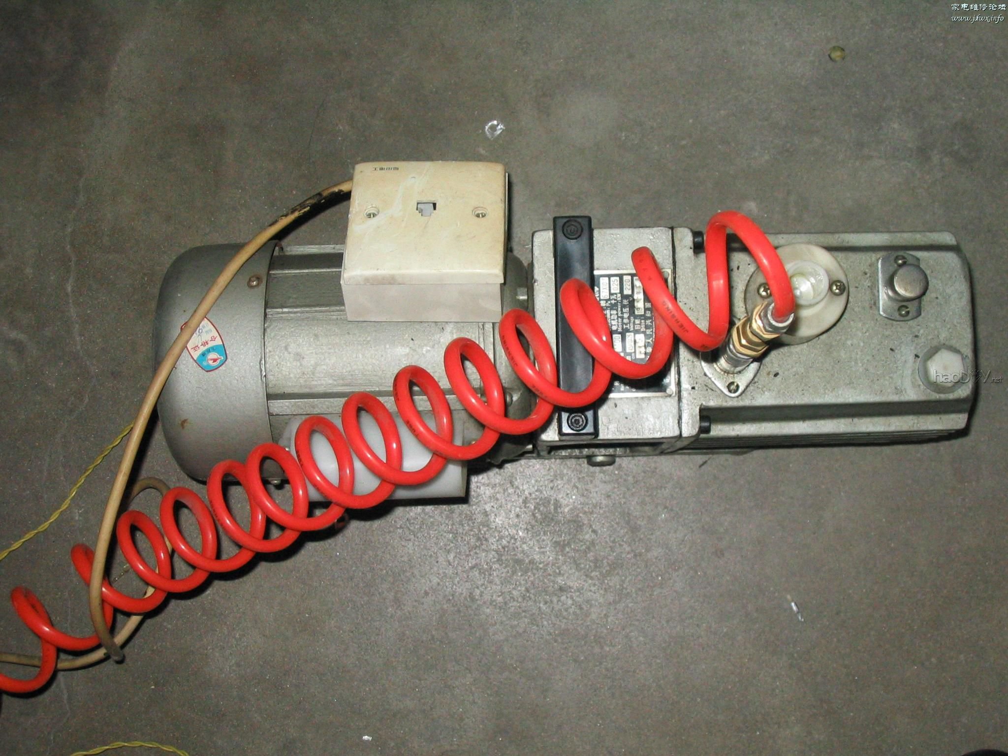 IMG_1.JPG DIY一个很好用的自制的真空泵吸锡器