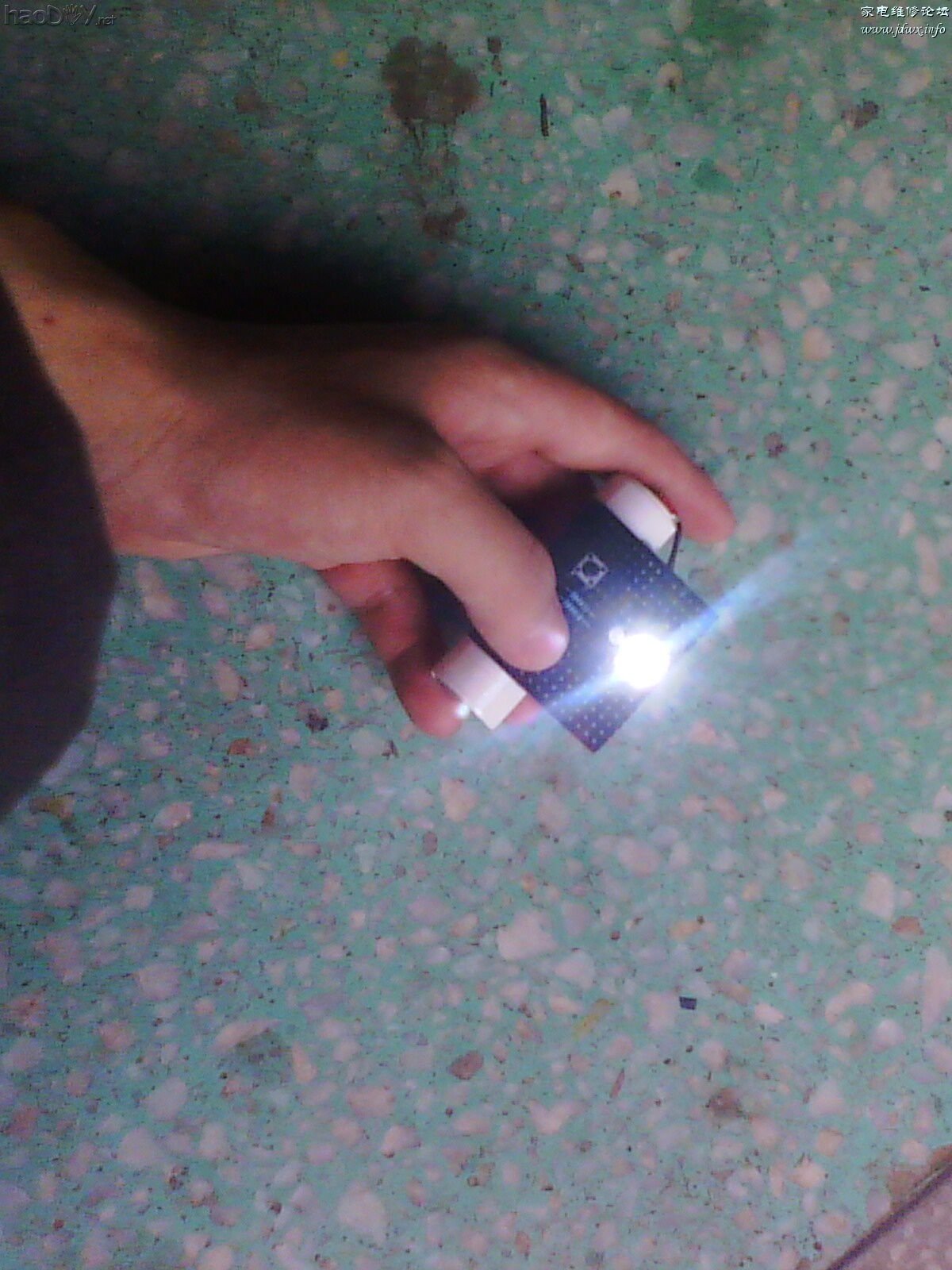 IMG0377A.jpg 【半自动】场效应调光超亮led手电  附电线路原理图纸