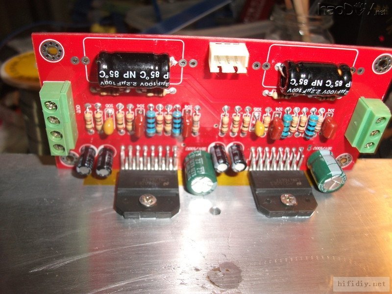 焊接好的双IC功放板4.JPG 再次制作环氧树脂板机箱的LM4766BTL卡拉OK功放