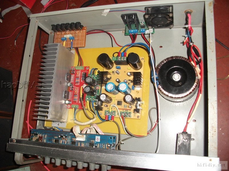 调试中2.JPG 再次制作环氧树脂板机箱的LM4766BTL卡拉OK功放