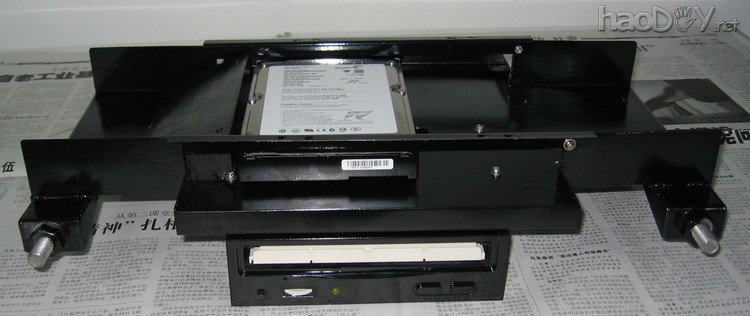 手工打造的悍马电脑机箱