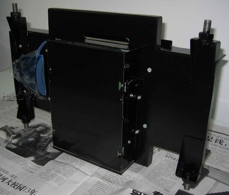 手工打造的悍马电脑机箱