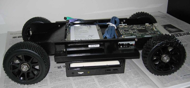 手工打造的悍马电脑机箱