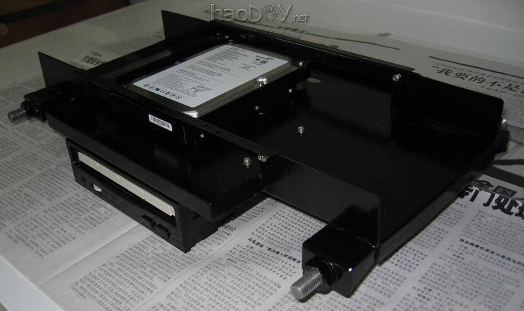 手工打造的悍马电脑机箱