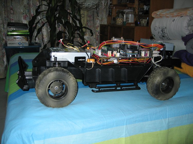 可驾驶的电脑机箱