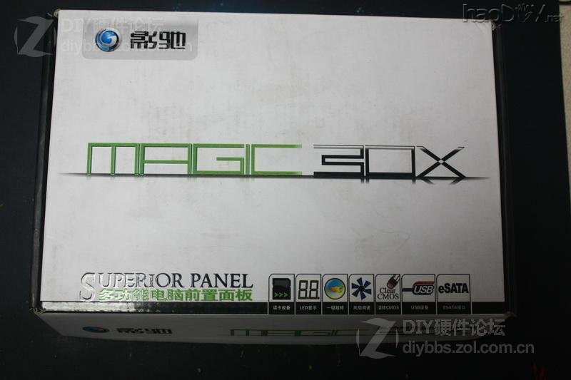 点击查看大图 电脑多功能面板。。然后无聊。。果断拆了。。发现有好货