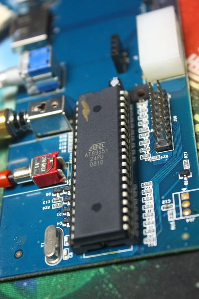 点击查看大图 电脑多功能面板。。然后无聊。。果断拆了。。发现有好货