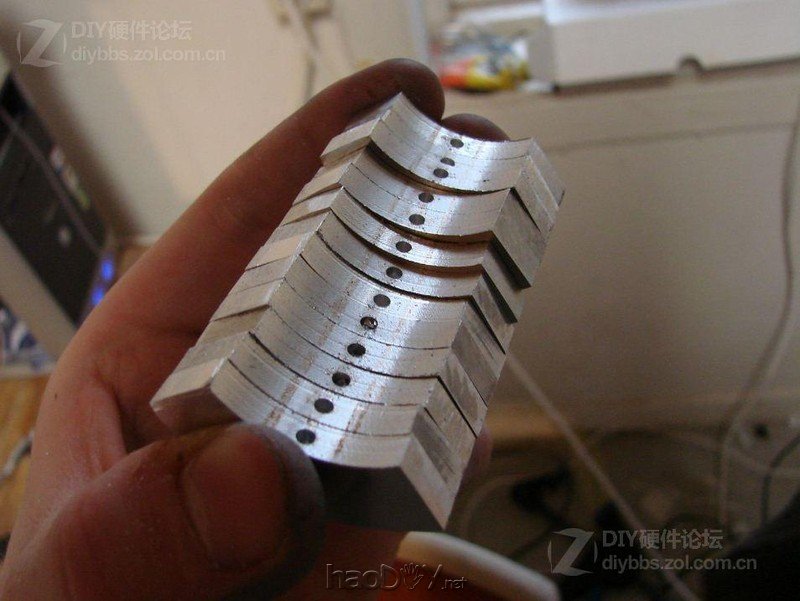 点击查看大图 NIU人的HTPC机箱改造