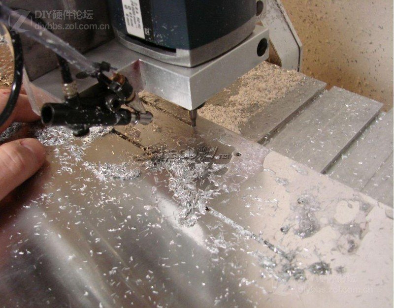 点击查看大图 NIU人的HTPC机箱改造