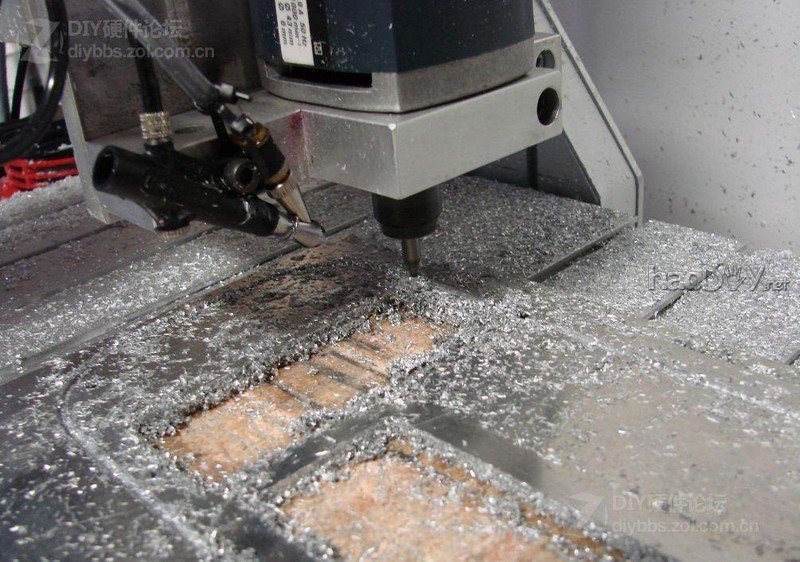 点击查看大图 NIU人的HTPC机箱改造