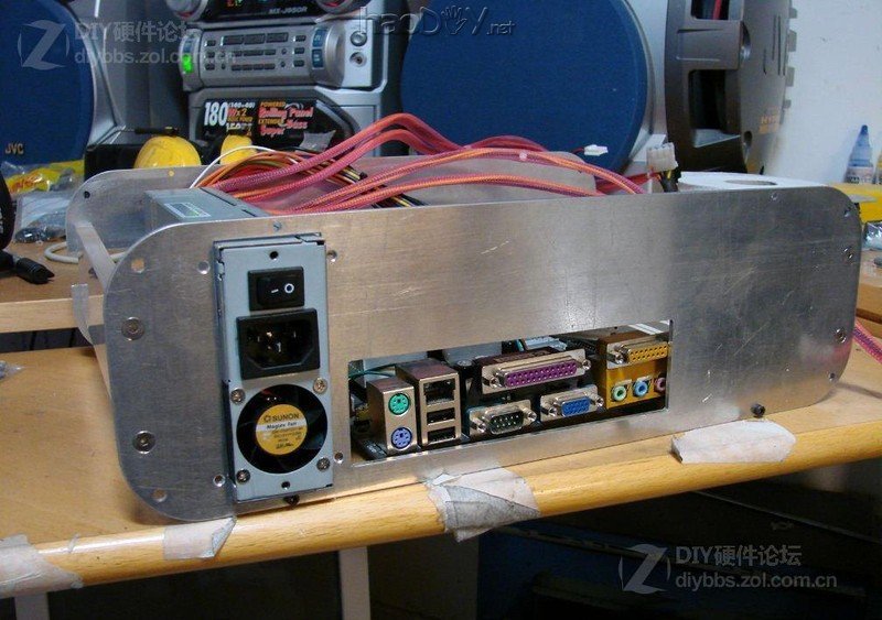 点击查看大图 NIU人的HTPC机箱改造