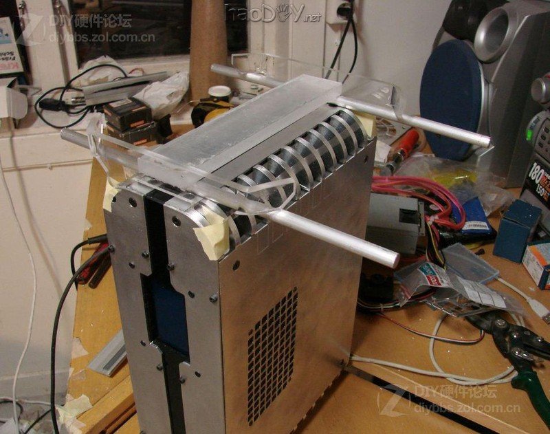 点击查看大图 NIU人的HTPC机箱改造