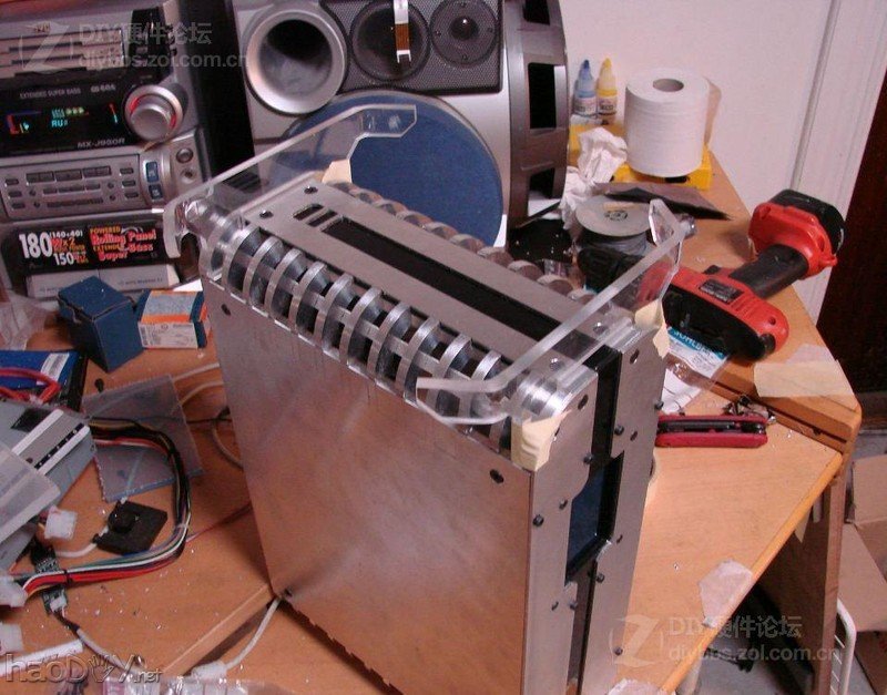 点击查看大图 NIU人的HTPC机箱改造