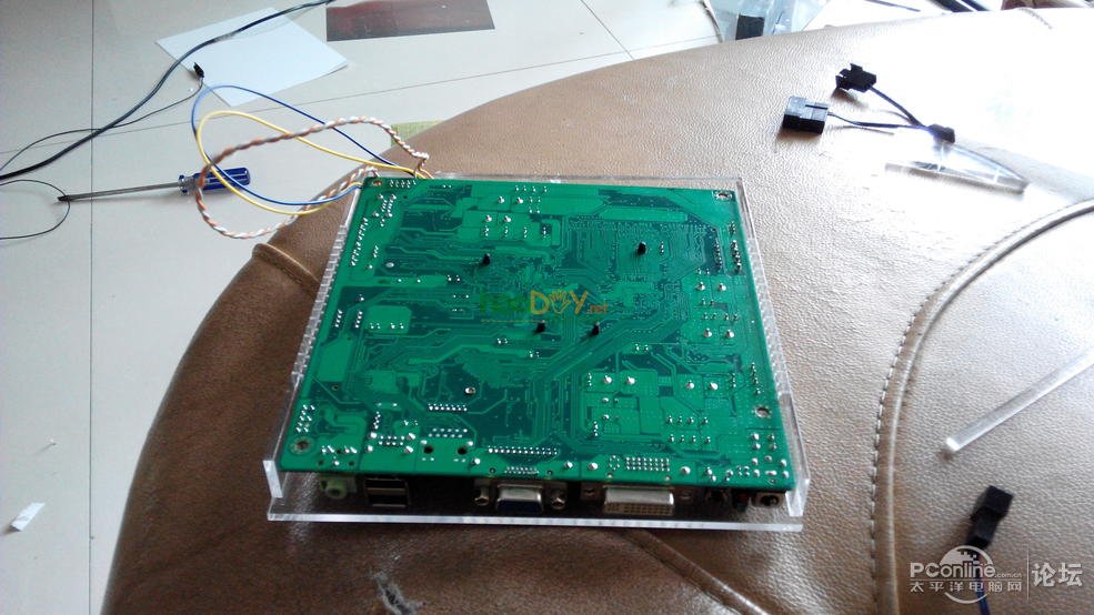 点击查看原图 手工透明机箱电脑主机第二代