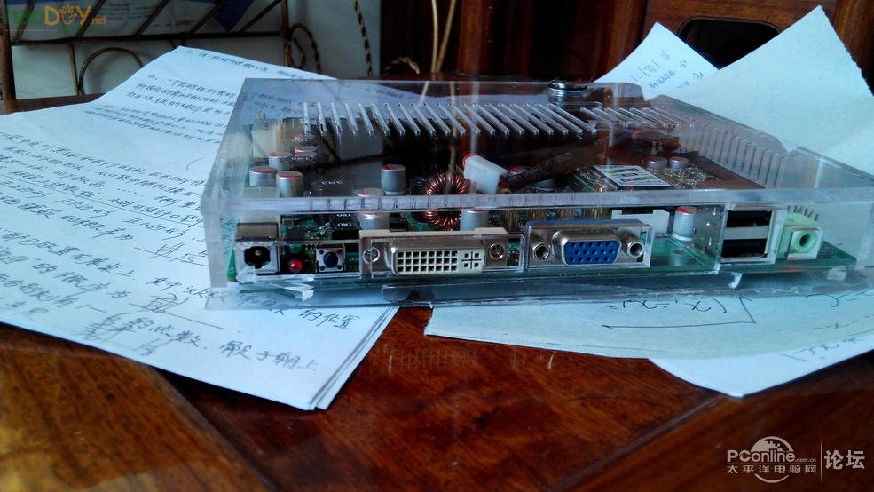 点击查看原图 手工透明机箱电脑主机第二代