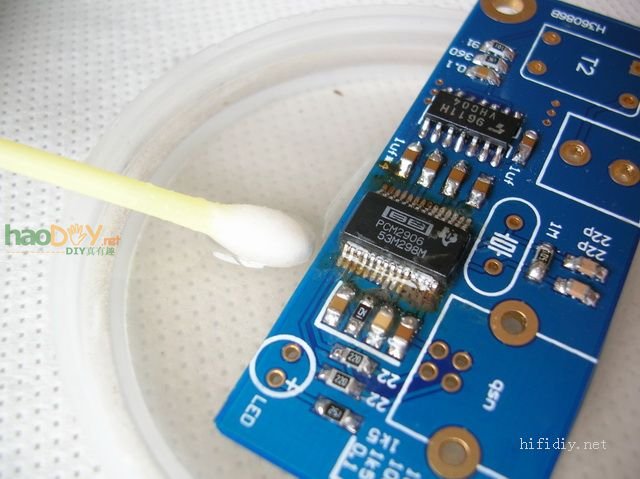 点击图片可在新窗口打开 贴片元件的DIY焊接过程