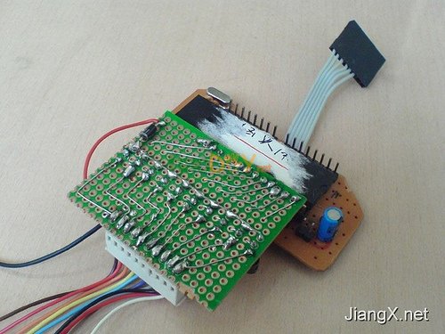 单片机LED点阵流水灯的制作 附视频