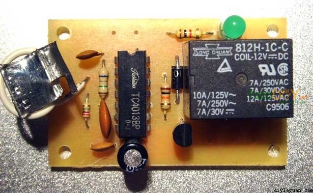 触摸开关电路的制作CD4013