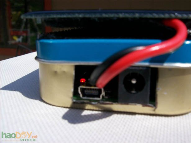 DIY iPhone iPod 太阳能充电器的制作